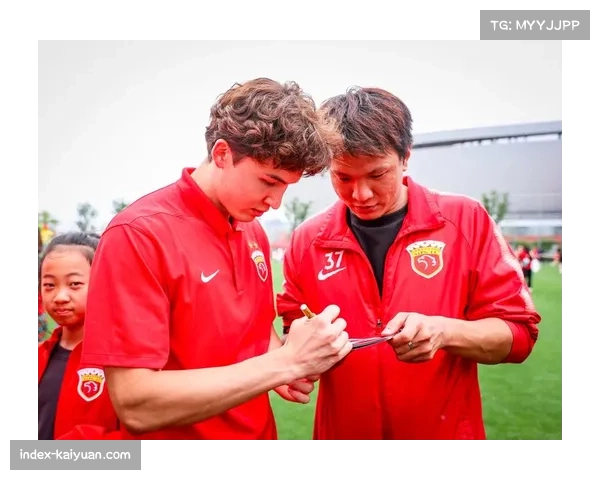 穆斯卡特称赞海港球迷支持,期待用优异表现赢得更多自豪感